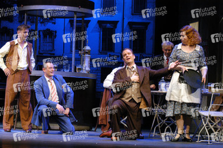 Die Comedian Harmonists besuchen Frau Luna