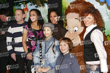 Thomas Hackenberg, Lena Beyerling, Sandro Iannotta und die No Angels Nadja Benaissa, Jessica Wahls, Lucy Diakowska