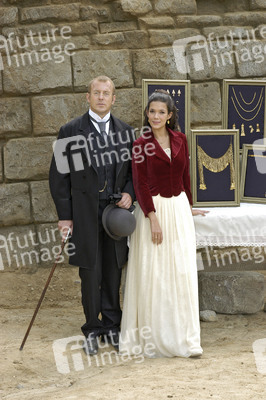 Heino Ferch als Heinrich Schliemann, Mélanie Doutey als Sophia Schliemann