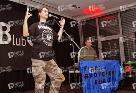 Nico Walser, Wolfgang Grieger