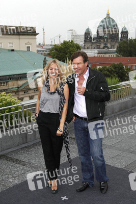 Sienna Miller, Dennis Quaid