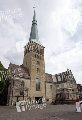 Marktkirche St. Nikolai und Hochzeitshaus am Pferdemarkt