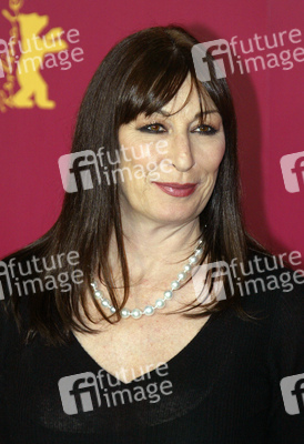 Anjelica Huston