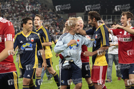 Oliver Pocher mit seinem McFit Allstars Team