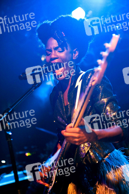 Shingai Shoniwa (Noisettes)