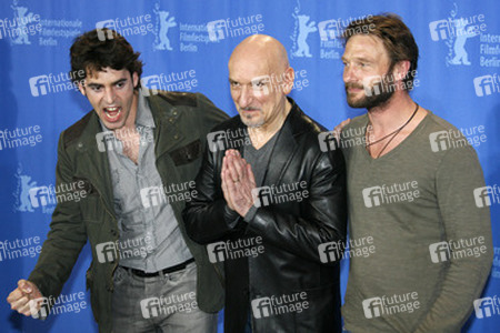 Eduardo Noriega, Ben Kingsley, Thomas Kretschmann