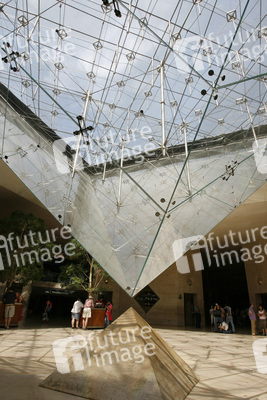 Pyramiden im Louvre / Musée du Louvre