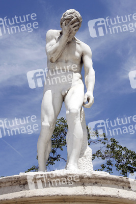 Statue im Tuileriengarten