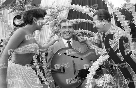 Rita Paul, Bully Buhlan