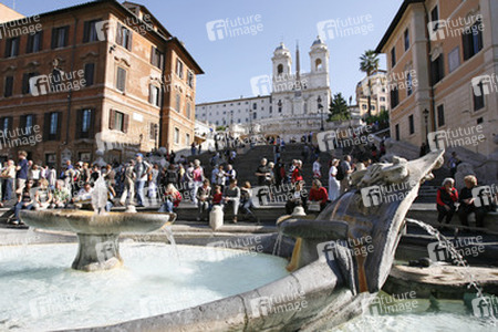 Fontana della Barcaccia, Scalinata di Trinità dei Monti / Spanische Treppe, Santa Trinità dei Monti; Obelisk
