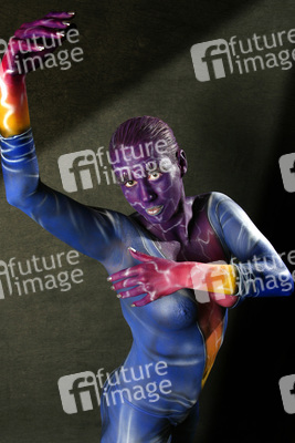 Frau in blauem Overall / Woman in blue overall