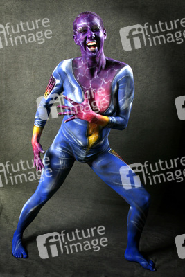 Frau in blauem Overall / Woman in blue overall