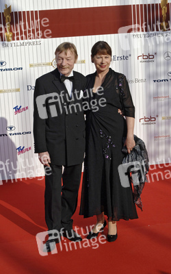 Otto Sander, Monika Hansen