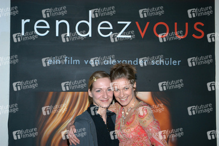 Anika Mauer, Lisa Martinek