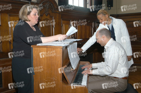 Roslyn Barak, Jocelyn B. Smith, Christoph Israel