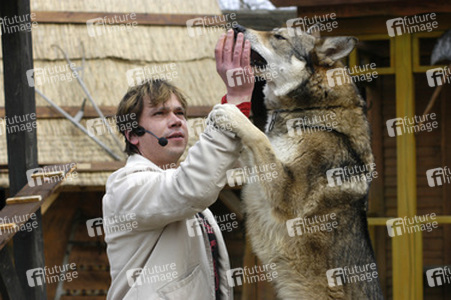 Alexander Hardt mit Wolf Tatanka