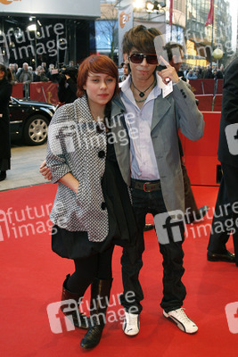 Daniela Valentine, Juan Carlos Lara