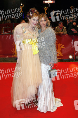 Julie Depardieu, Emmanuelle Béart