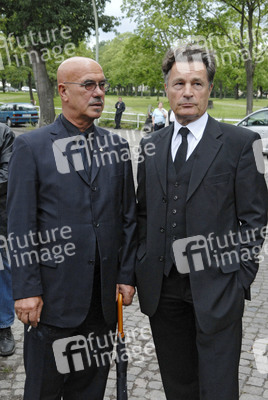 Otto Retzer, Max Volkert Martens