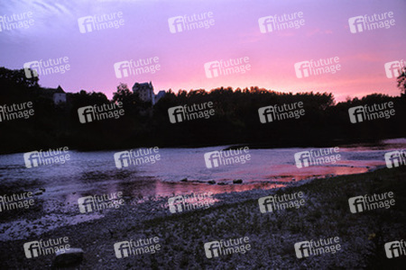 Dordogne und Chateau Feyrac im Abendlicht