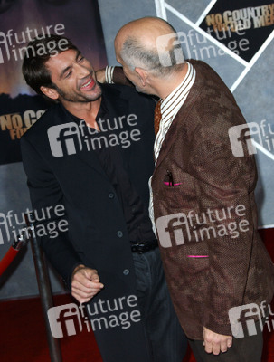 Javier Bardem, John Malkovich