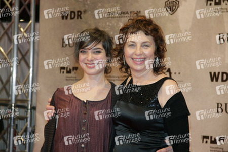 Maja Schöne, Teresa Harder