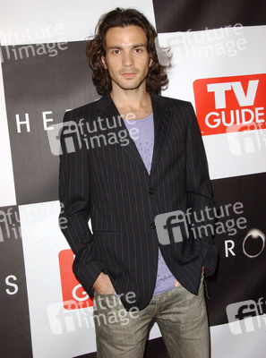 Santiago Cabrera