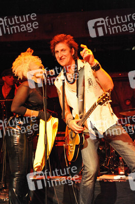 Joyce 'Baby Jean' Kennedy, Carl Carlton