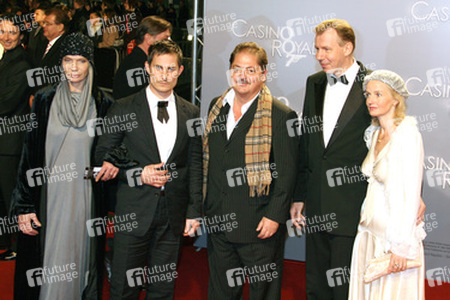 Veruschka von Lehndorff, Clemens Schick, Jürgen Tarrach, Ludger Pistor mit Begleitung