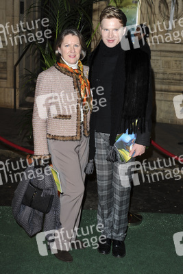 Henry Conway mit Begleitung