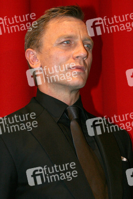 Daniel Craig