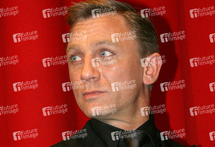 Daniel Craig