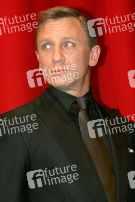 Daniel Craig