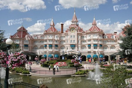Disneyland Hotel