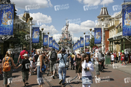 Main Street und Sleeping Beauty Castle