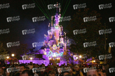 Feuerwerk am Sleeping Beauty Castle an der Central Plaza