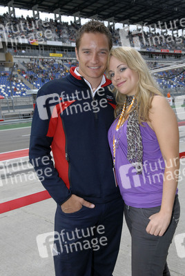 Timo Scheider, Katie Pfleghar