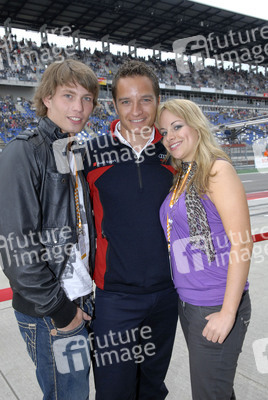 Raul Richter, Timo Scheider, Katie Pfleghar