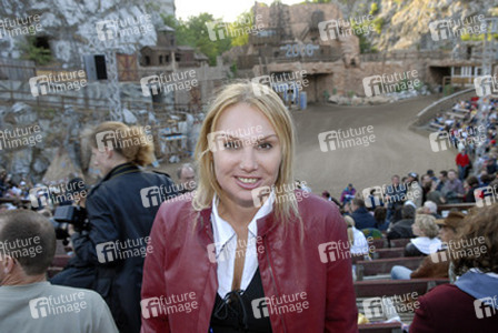 Christine Zierl / Dolly Dollar