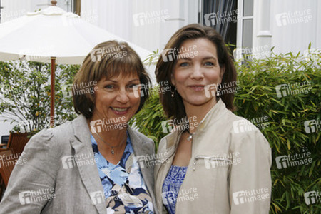 Helene Tursten, Angela Kovacs