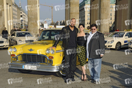 Dwayne Johnson, Carla Gugino, Andy Fickman