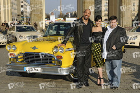 Dwayne Johnson, Carla Gugino, Andy Fickman