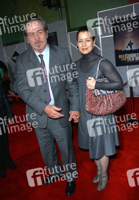 Tommy Lee Jones, Dawn Jones