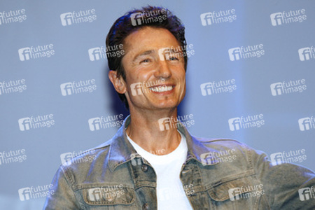 Dominic Keating