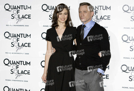 Olga Kurylenko, Daniel Craig