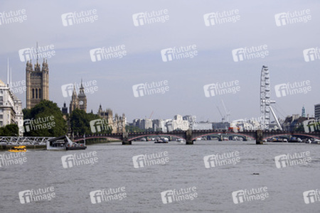 Blick von der Vauxhall Bridge