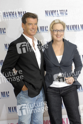 Pierce Brosnan, Meryl Streep