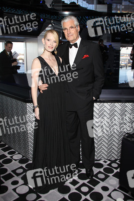 Mirja Dumont, Sky Dumont