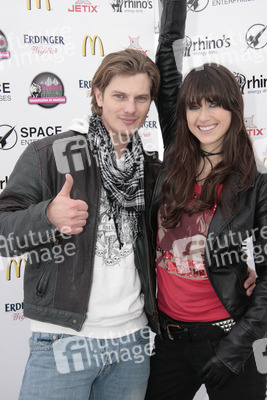 Mickey Monroe mit Sängerin Kerstin