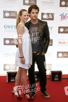 Molly Schade, Patrick Nuo